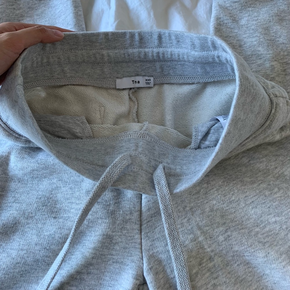 Aritzia TNA Heather Grey Sweatpants - Picture 5 of 9